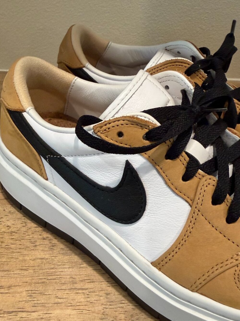 Nike Air Jordan 1 Elevate Low Rookie of the Year Tan Black DH7004-701 Size 10 - Picture 3 of 11